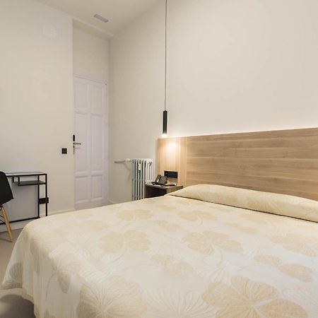 Hostal Excelsior Madrid Exteriör bild