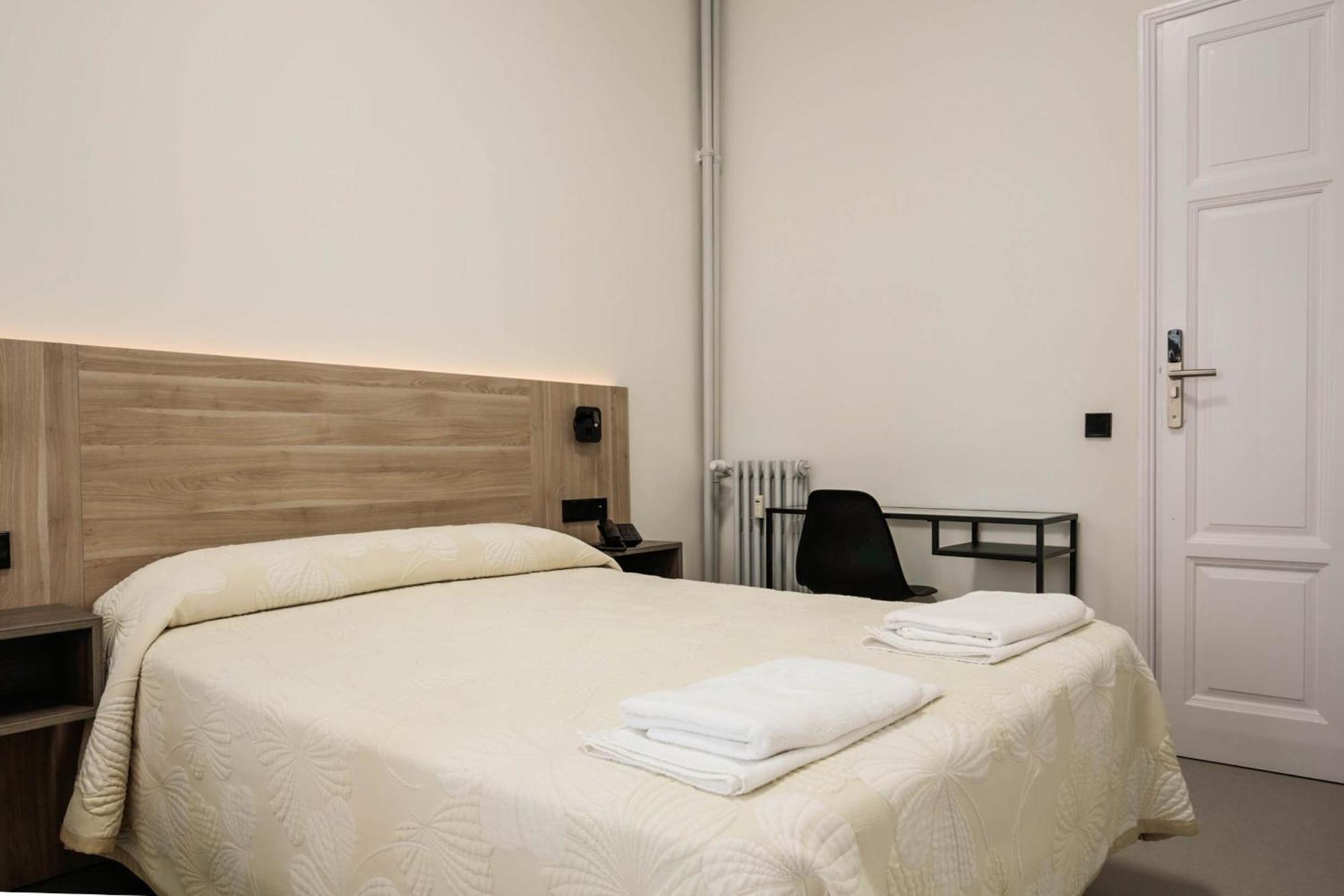 Hostal Excelsior Madrid Exteriör bild