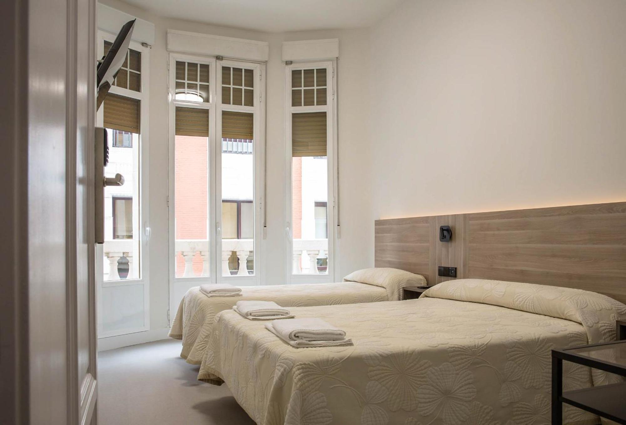 Hostal Excelsior Madrid Exteriör bild