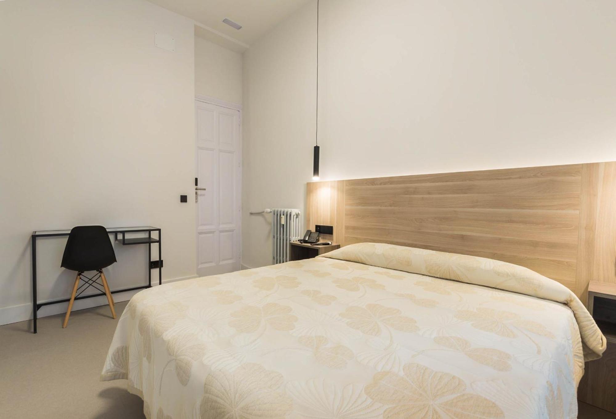 Hostal Excelsior Madrid Exteriör bild