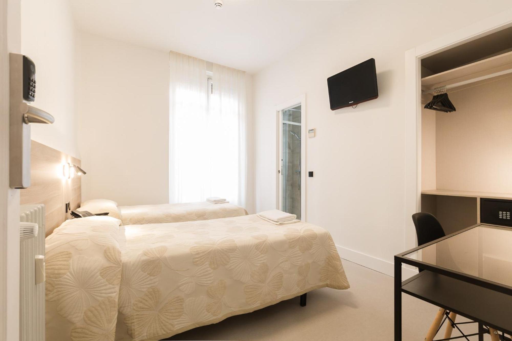 Hostal Excelsior Madrid Exteriör bild