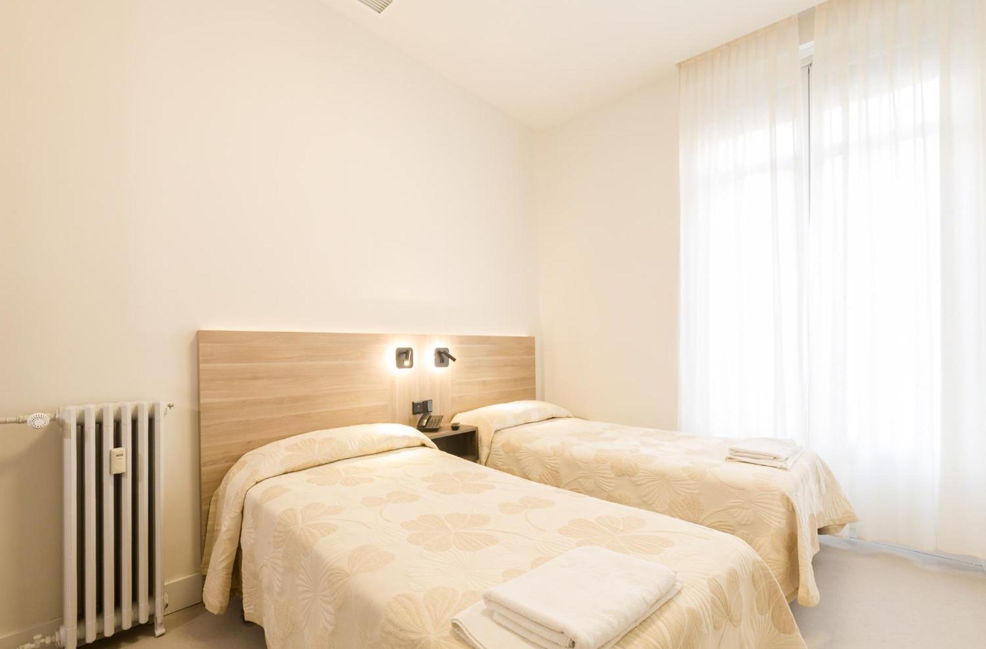 Hostal Excelsior Madrid Exteriör bild